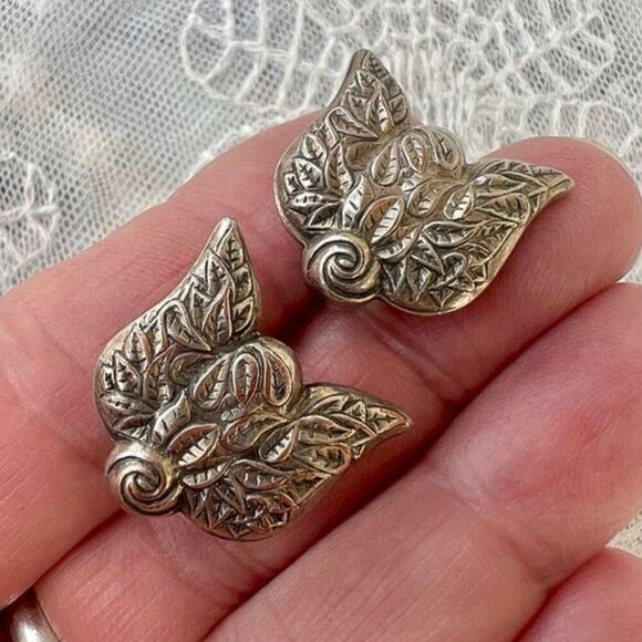 Vintage Antique Art Nouveau Unique Eagle Earrings Screw Back - Picture 8 of 8